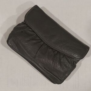 Buxton Grey Leather Card Holder